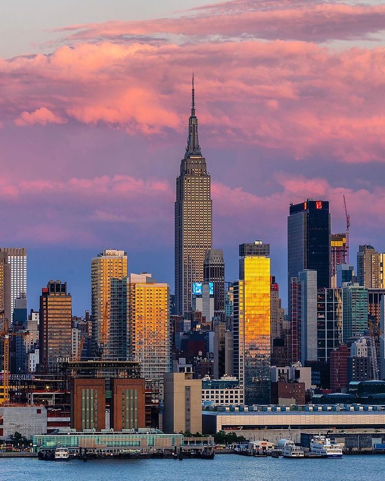 Midtown Manhattan Skyline.
