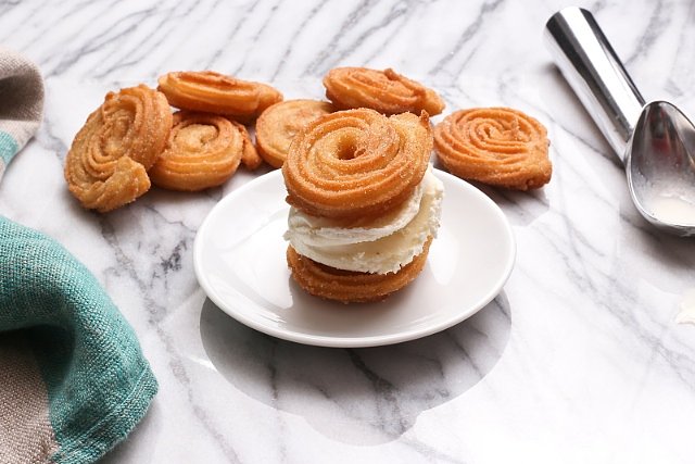 Score Free Churro Ice Cream Sandwiches Next Week In Flatiron