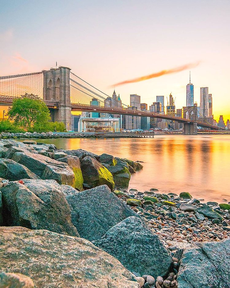 Sunset on the rocks.

_
#Nycprimeshot #way2ill #agameoftones #topnewyorkphoto #worldbestshot #ig_global_life #illgrammers #ig_worldclub #thebestdestinations  #moodygrams #thebest_capture #beautifuldestinations #nycdotgram #abc7ny  #igpodium_mag #ig_nycity #awesome_earthpix #global_hotshotz #urbanromantix #awesomepix #travelawesome #earthpixco #instagramnyc #sunset_vision #fs_sunset
