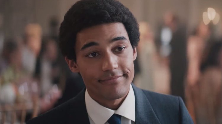 See President Obama’s College Years In The First Barry Trailer | You know POTUS as President Barack Obama, but back in 1981, he went by Barry. Netflix’s upcoming Barry biopic details young Obama’s formative years at Columbia University in New York City. The first full-length trailer dropped Monday (November 21) after a teaser was released last... 

<a href="http://www.amdealz.com/see-president-obamas-college-years-in-the-first-barry-trailer/" rel="nofollow">www.amdealz.com/see-president-obamas-college-years-in-the...</a>