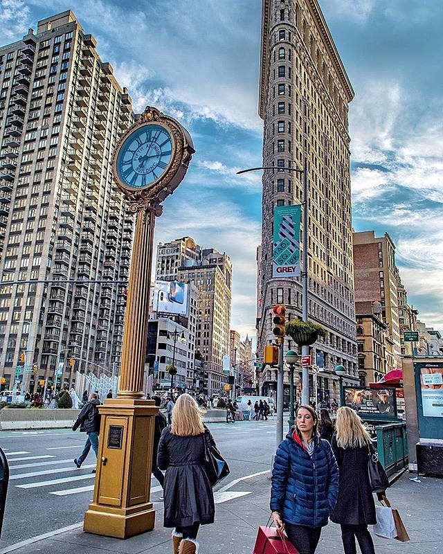 Flatiron Plaza, New York, New York. Photo via @ericknyc_ #newyork #newyorkcity #nyc #flatiron
