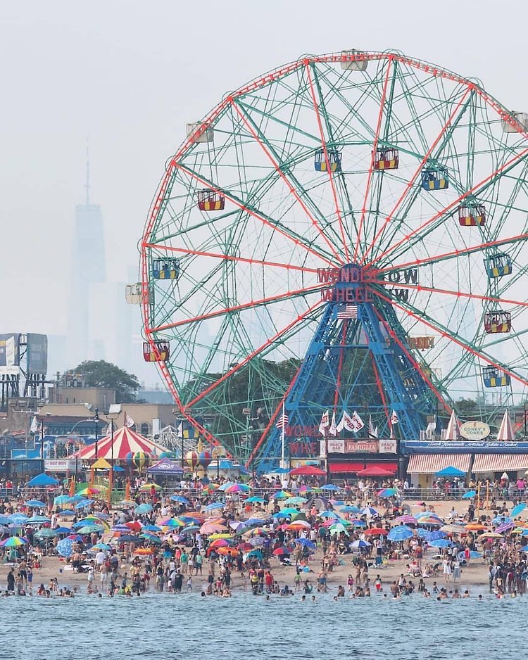 Coney Island, Brooklyn. Photo via @maximusupinnyc #viewingnyc #newyork #newyorkcity #nyc