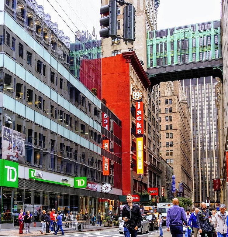 Gimbel's Bridge, Midtown, Manhattan