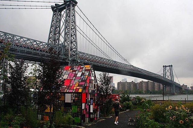 Williamsburg Bridge, New York, New York. Photo via @juliansilvermanphoto #viewingnyc #newyorkcity #newyork #nyc