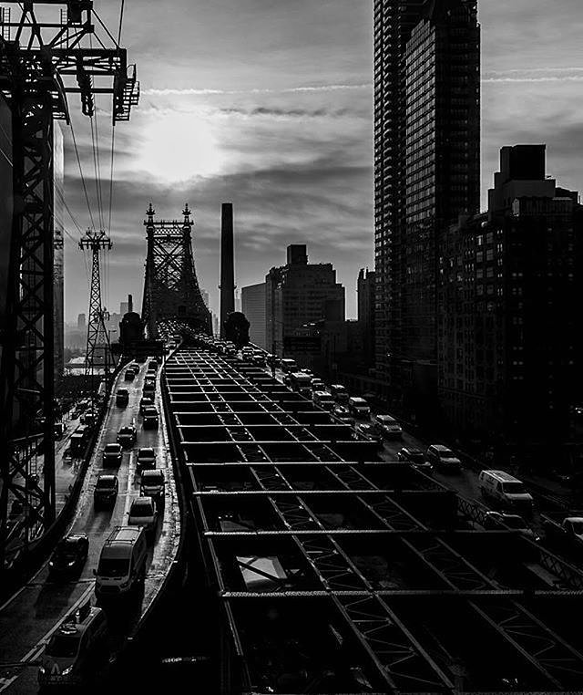Queens pro Bridge, New York, New York. Photo via @afieldsnyc #viewingnyc #newyork #newyorkcity #nyc #queensborobridge #bridges