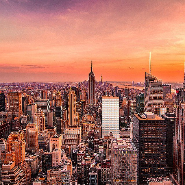 • Top Of The Rock •

Inspired by my good friend @loveandlife.images this shot was taken at Top Of The Rock at sunset, one of the best view points in NYC! I can't wait to go back and explore this city more! I met up with the legendary @mjinnyc after this and had wild night chasing rooftops! Always enjoy shooting with good company, who else agrees? ❤️ Shout to my boy @dead.shots - his feed is rad 🙏