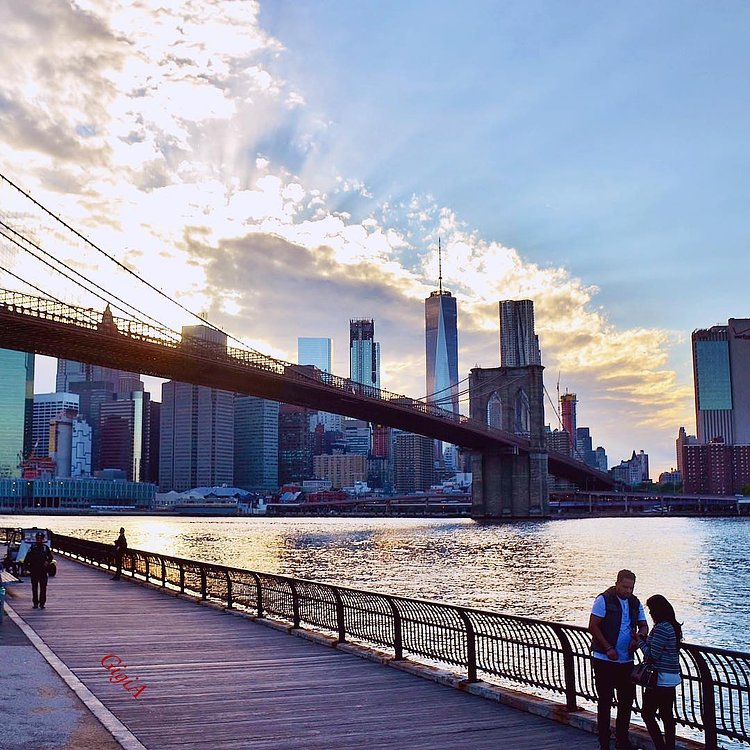 Today's golden hour from Brooklyn Bridge Park, New York City