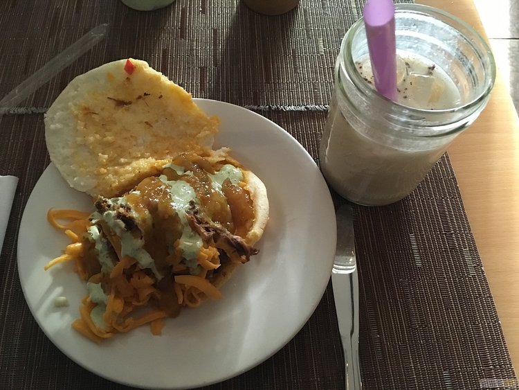 Pelua Arepa | Arepas Cafe, Astoria