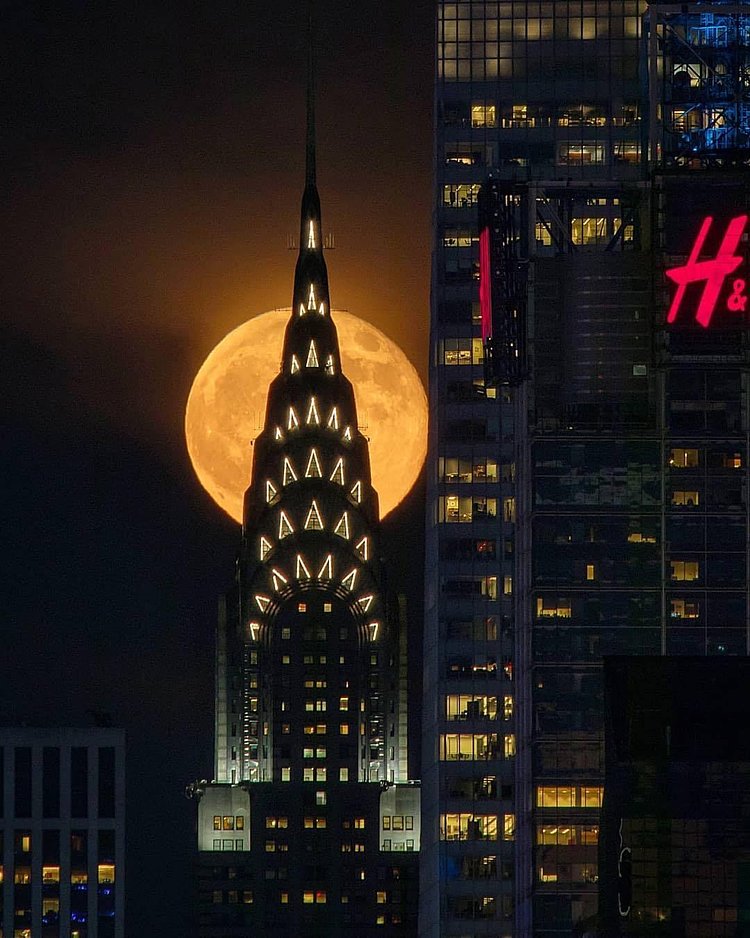 New York, New York. Photo via @maximusupinnyc #viewingnyc #newyork #newyorkcity #nyc