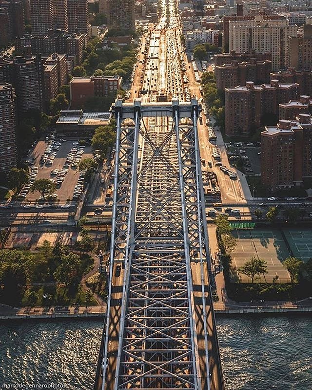 Photo via @marcodegennarophotos 
#viewingnyc