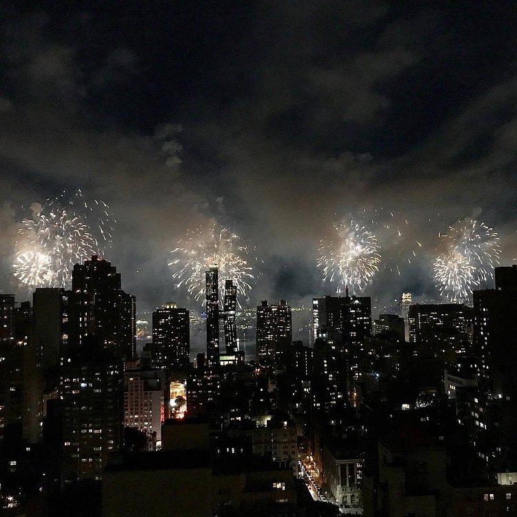 Gotham city fireflies ✨