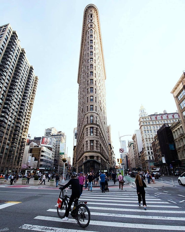 Flatiron Building, New York. Photo via @m_bautista330 #viewingnyc #newyork #newyorkcity #nyc #flatironbuilding