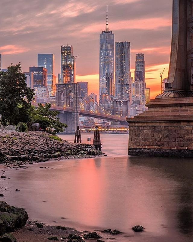 New York, New York. Photo via @matthewchimeraphotography #viewingnyc #newyorkcity #newyork