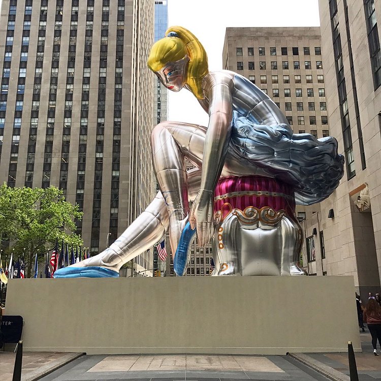 Here's a clue to what will be the most photographed thing in New York this weekend 📷