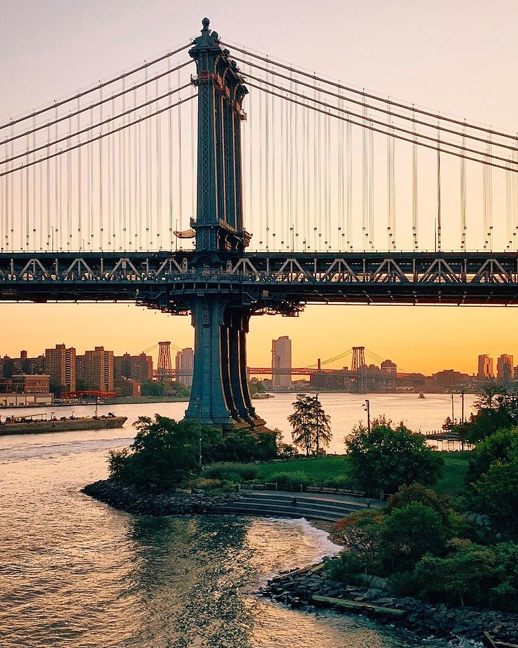 Brooklyn Bridge Park and Manhattan Bridge, DUMBO, Brooklyn