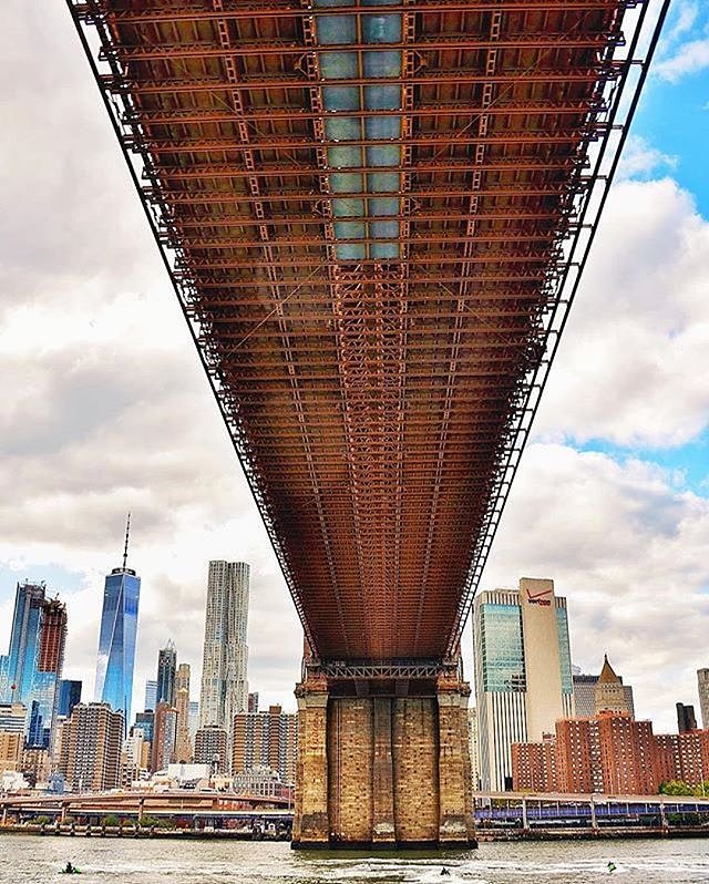 Brooklyn Bridge, New York. Photo via @gigi.nyc #viewingnyc #newyorkcity #newyork