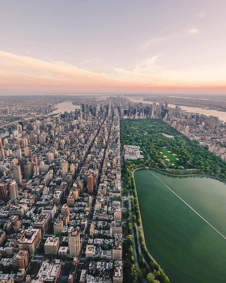 New York, New York. Photo via @tailsofamermaid #viewingnyc #newyork #newyorkcity #nyc #centralpark #uppereastside