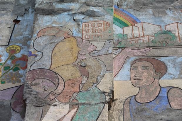 Center of the mural, zoomed in