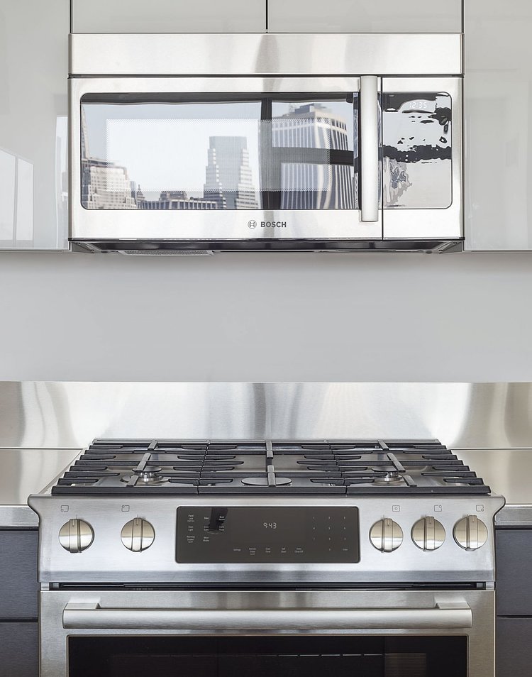 The amenities are just as nice as you'd expect. Top-of-the-line Bosch appliances fill the space.