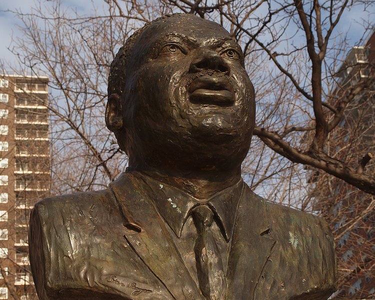 Martin Luther King Bronze Statue (1970) by Stanley Sawyer, Harlem, New York City | Esplanade Garden Houses, West 147 Street, Manhattan NYC