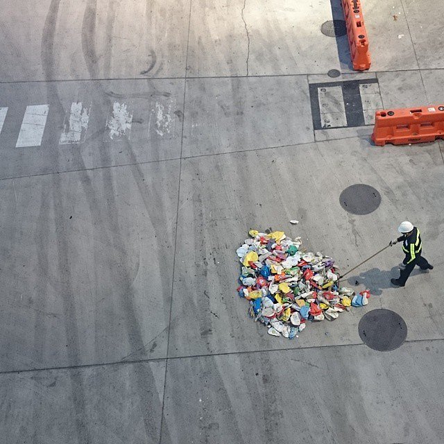Thanks to @dramzy I got to visit NYC's largest recycling plant. Fantastic! #fromabove #birdseyeview #sweeper #worker #industrial #xperiaz2