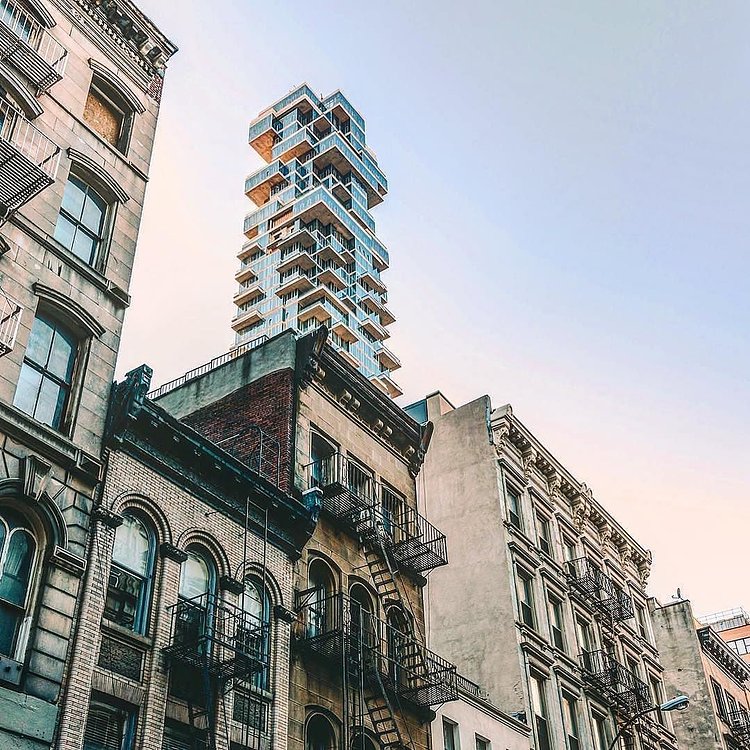 Photo via @adrianvarzaru

56 Leonard Street

#viewingnyc