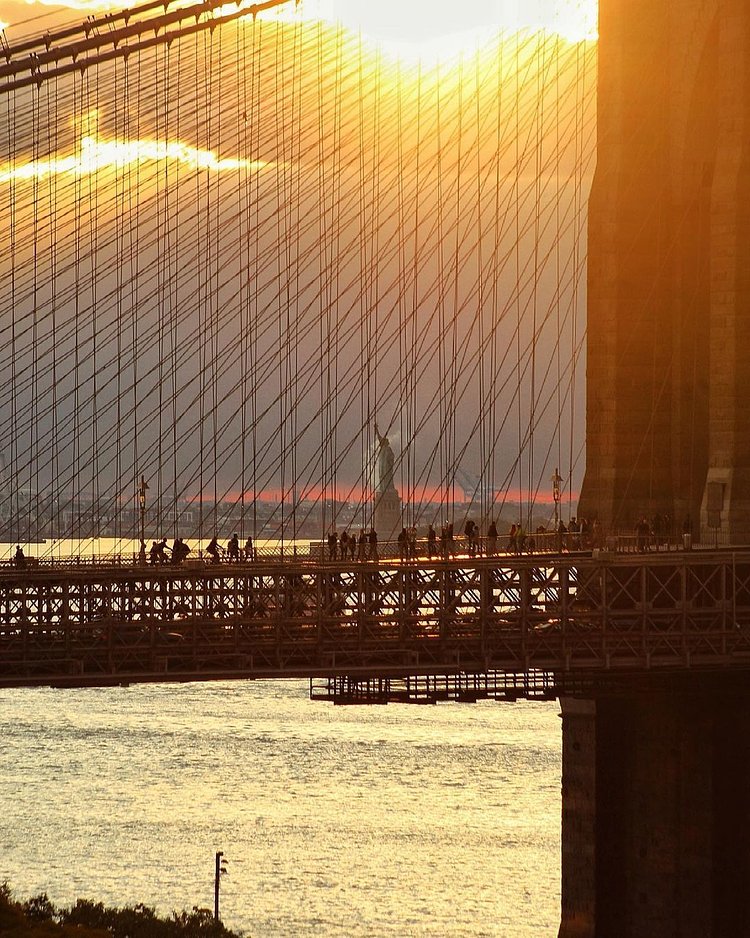 Brooklyn Bridge, New York