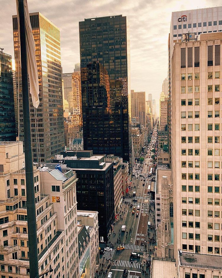 Manhattan, New York. Photo via @melliekr #viewingnyc #newyorkcity #newyork #nyc