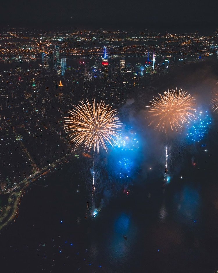 So, about last night... Epic right? 💙GET 50% OFF ALL FLIGHTS! 💙
⭐️ | Code: FIREWORKS | ⭐️ 🚁 Purchase with the ultimate flexibility. Our Buy Now Schedule Later is valid for more than a year.🚁 Book now: www.FlyNYON.com
