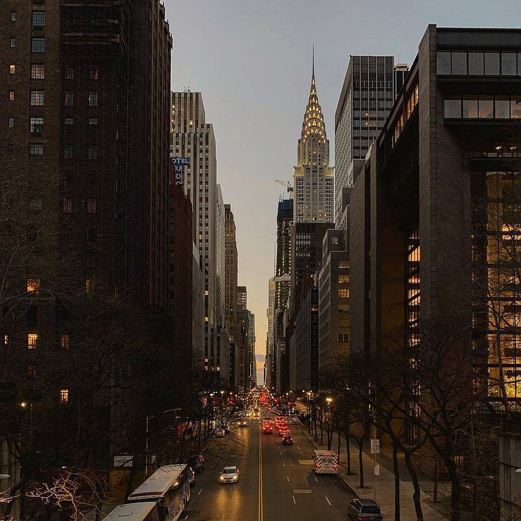 42nd Street, Manhattan. 📸 via @madufault #viewingnyc #nyc #newyork #newyorkcity #tudorcity