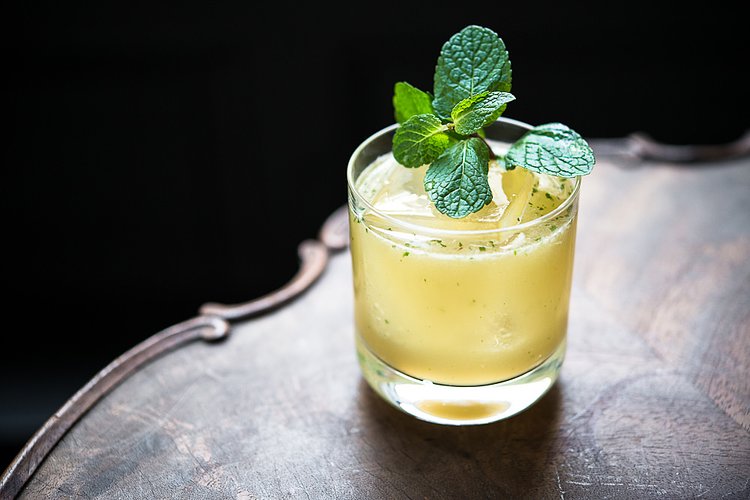 cocktail photography | A take on a bourbon smash at a new restaurant called Hardings in New York City - 

You can follow me on <a href="http://web.stagram.com/n/smoothdude/" rel="nofollow">instagram</a> and <a href="https://twitter.com/smoothdude" rel="nofollow">twitter</a> @smoothdude thanks for stopping by and you can see more of my restaurant/food/chef portraits at <a href="http://www.nycfoodphotographer.com" rel="nofollow">www.nycfoodphotographer.com</a>