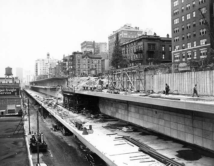 The construction of the BQE and the Brooklyn Heights Promenade, 1948.