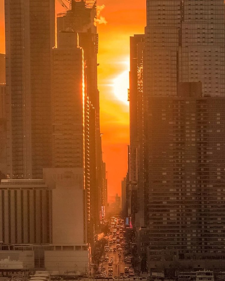 Sunrise over 42nd Street, Midtown, Manhattan