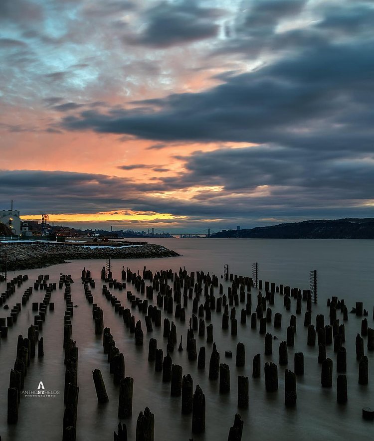 🌞☀️ S U N S E T 1/29/16 🌞☀️ Taken from a far far far away place 📸💨😜💥🔫🎯✌🏽️ ✌🏽️ Pass word Homebase 🐣🐣🐣 out catching some Sik color today with the homie  @proman74  and friends 📸📸 shi% it's cold errrrrrr by the water buurrrrrh... ☃. Canon 6D 📸 25 secs ===================
::::::::::::::::::::::::::::::::::::::::::::: #clouds  #happy  #art  #newyorkcity  #cityscapes  #beautiful  #amazing #hdr #nbc4ny #citylife  #lit  #tiffen  #photo #l4l  #top #architecture #awesome #afieldsnyc  #sunset #canon  #instagood  #love  #manhattan  #pop  #queens #abc7ny #lit #instagram #brooklyn #nypix :::::::::::::::::::::::::::::::::::::::::::::::::::::::::::::::::::::::::::::::::::::::: •••••••••••••••••••••••••
::::::::::::::::::::::::::::::::::::::::::::
💥🎯💥🔥💵💥💯☑️ ✈️📷💻🤗❤️