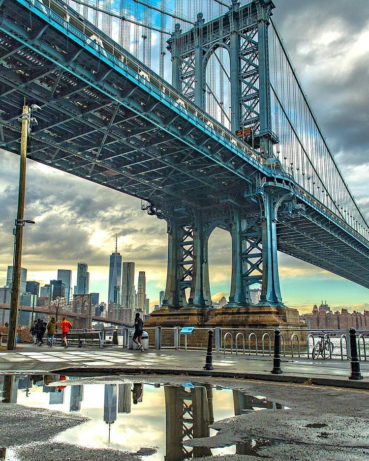 Manhattan Bridge, DUMBO, Brooklyn, New York