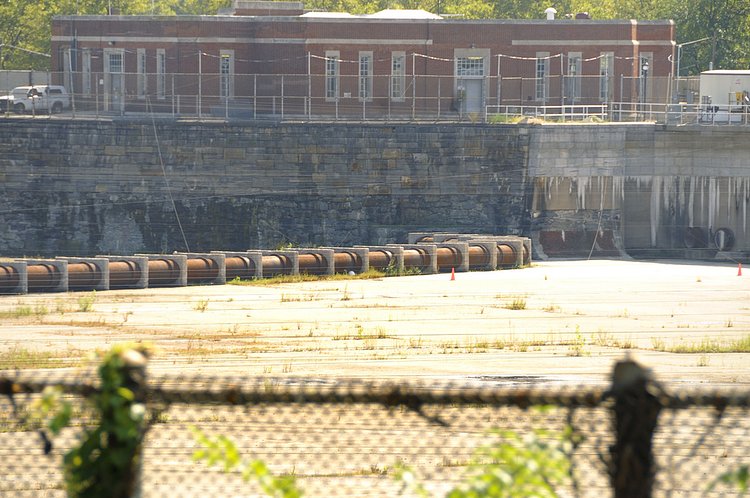 Reservoir on empty | Empty of water at the Jerome Park Reservoir .  Can it still be called a reservoir?