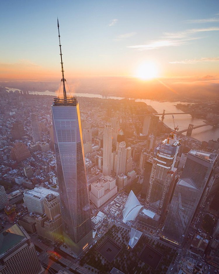 A beautiful morning above it all a few months ago!

#nyc #PegasusAerials