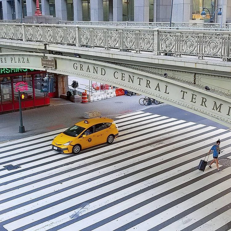 Pershing Square, Midtown, Manhattan. Photo via @qwqw7575 #viewingnyc #newyork #newyorkcity #nyc #pershingsquare #grandcentral