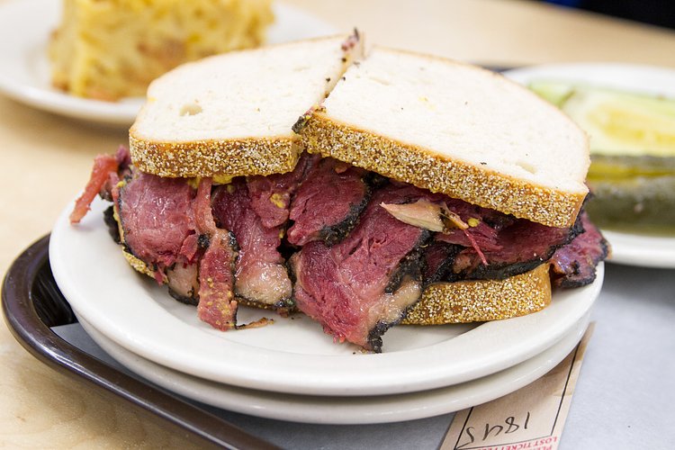 Pastrami sandwich | <a href="http://katzsdelicatessen.com/" rel="nofollow">Katz's Delicatessen</a>

$16
