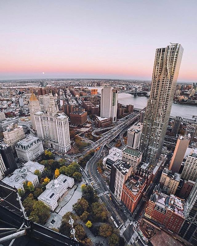 Photo via @svvvk 
#viewingnyc