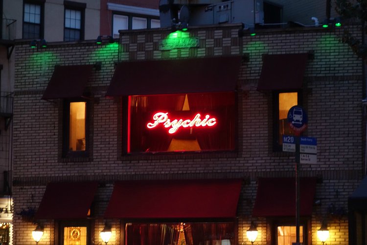 A (non-historic) psychic sign in neon