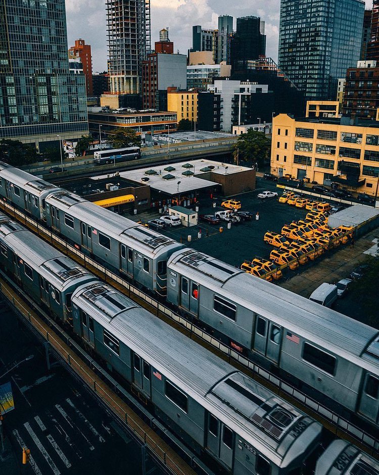 Queens, New York. Photo via @visual_mob #viewingnyc #nyc #newyork #newyorkcity #subway #queens