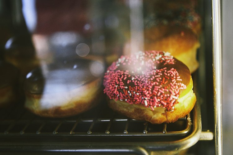 pink sprinkles | national donut day was this past week.. yum.