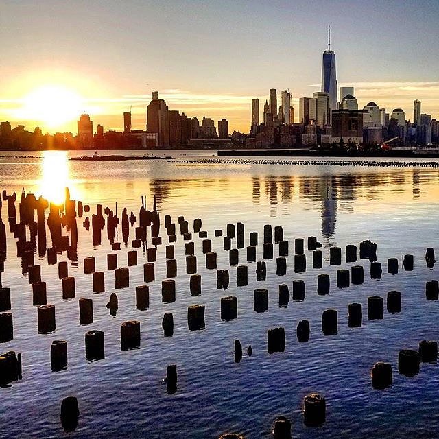 New York, New York. Photo via @qwqw7575 #viewingnyc #newyorkcity #newyork #nyc #sunset