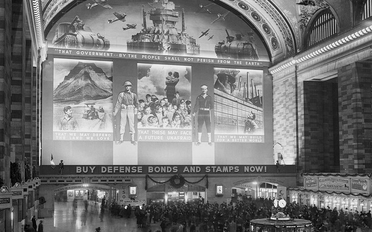 Vintage Photographs of Grand Central Terminal Give a Peek Back to 1940's New York City