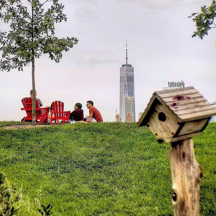 New York, New York. Photo via @qwqw7575 #viewingnyc #newyork #newyorkcity #nyc