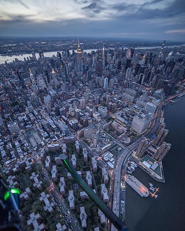 New York, New York. Photo via @brooklynveezy #viewingnyc