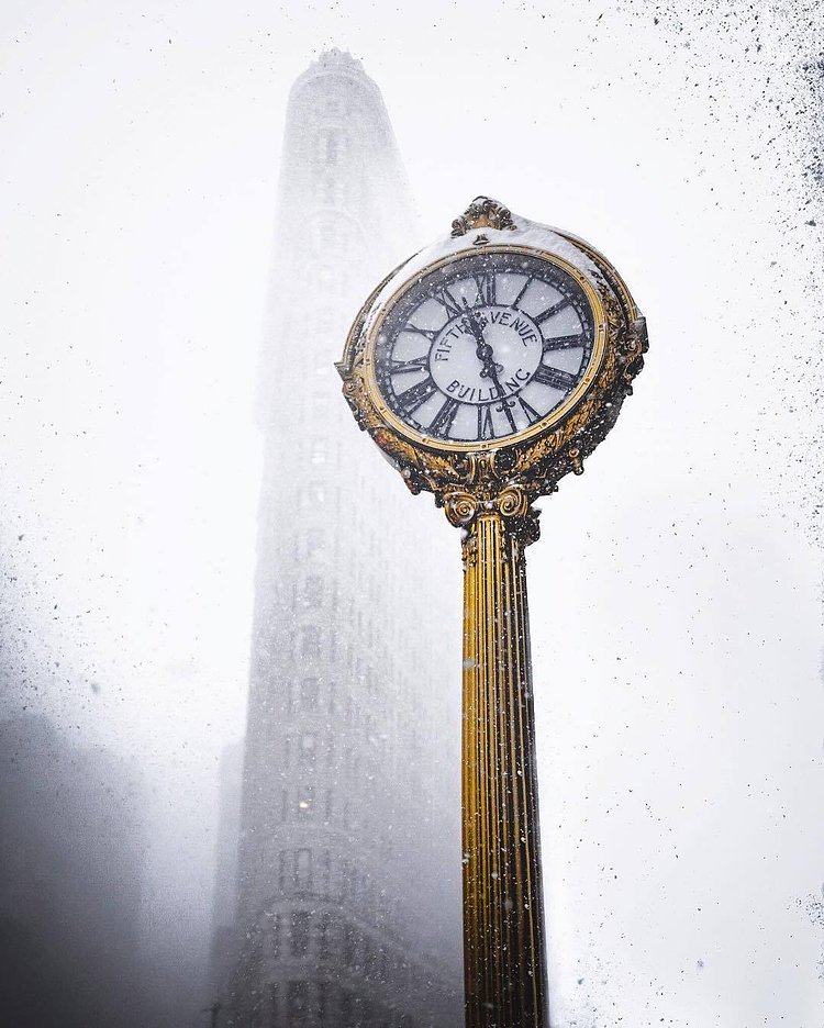 Flatiron Building, New York, New York. Photo via @beholdingeye #viewingnyc #nyc #newyork #newyorkcity #flatironbuilding #rain