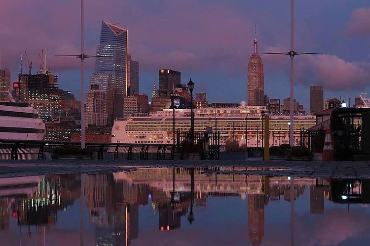 Photo via @chihoboken 
#viewingnyc