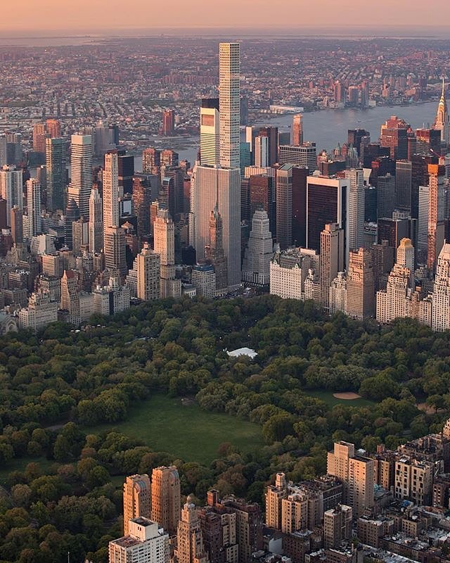 New York, New York. Photo via @flynyon #viewingnyc #newyork #newyorkcity #nyc